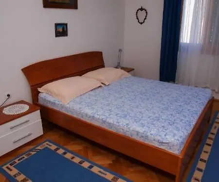 Marija * Postira